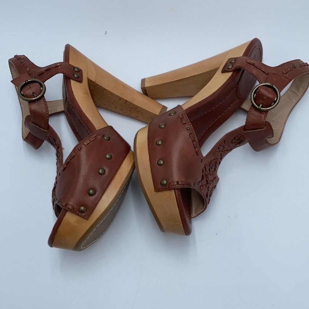 Frye Fran Artisanal T Strap Sandal Women’s Size 7 1/2